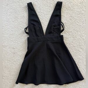 Black Sleeveless V-Neck Dress